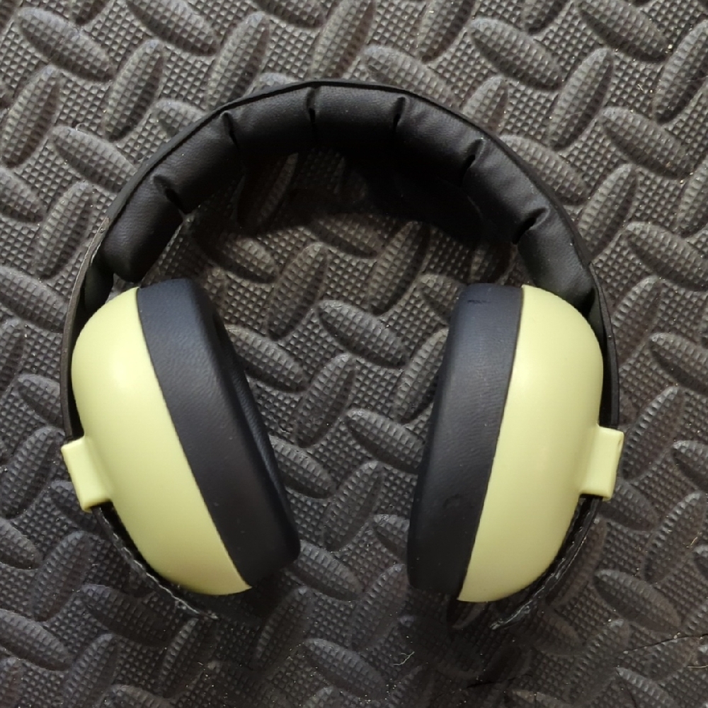 Baby Banz Over-Ear Earmuffs Hearing Protection, 0-2y